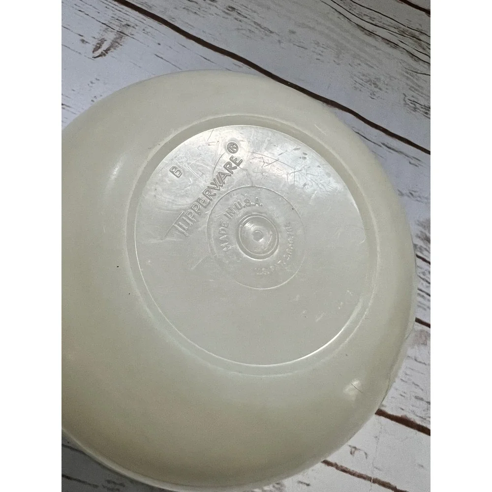 Tupperware Mixing Bowl White Vintage Plastic Round NO LID Small 5 inch